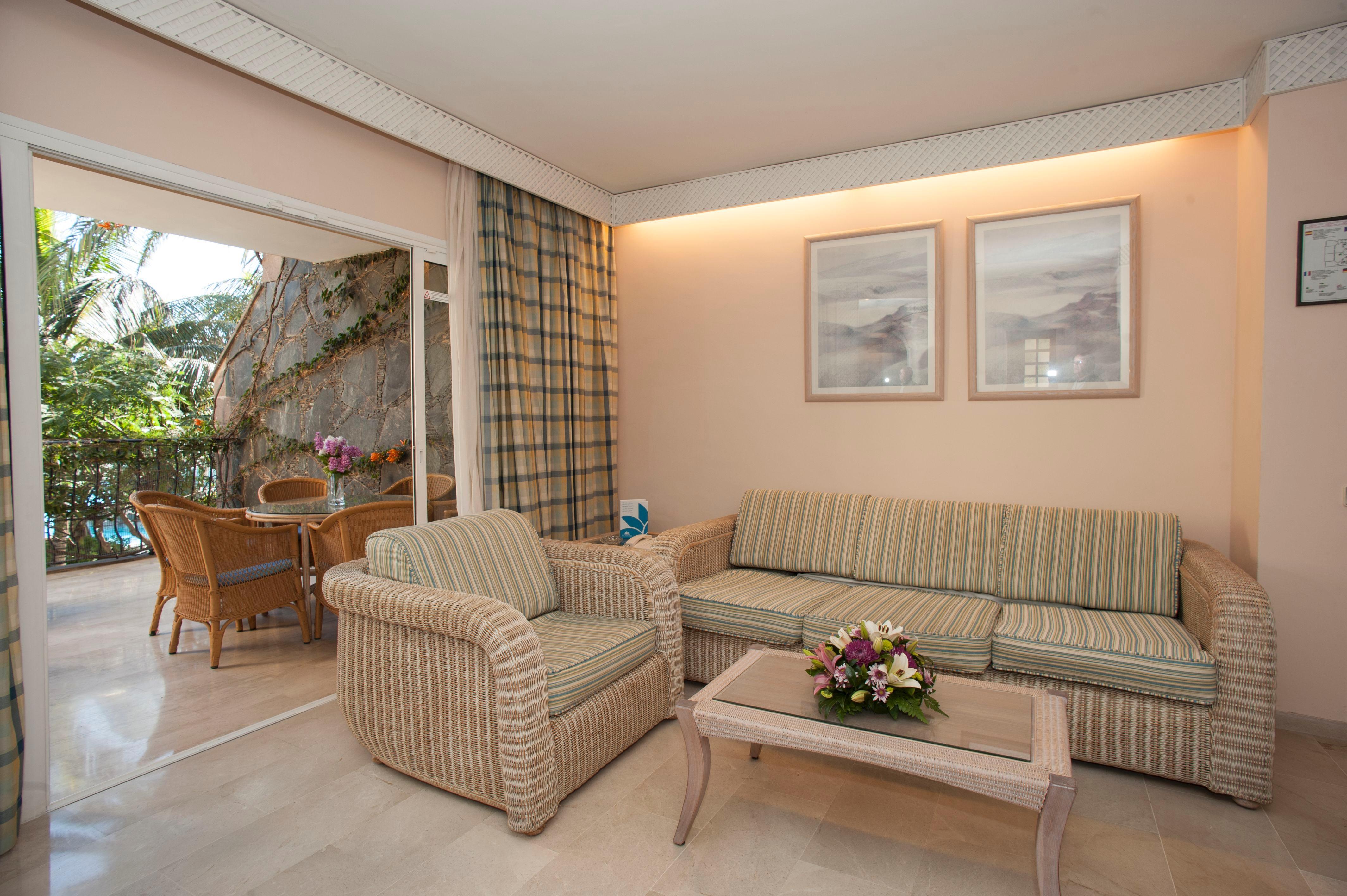 Hotel Palm Oasis 3*