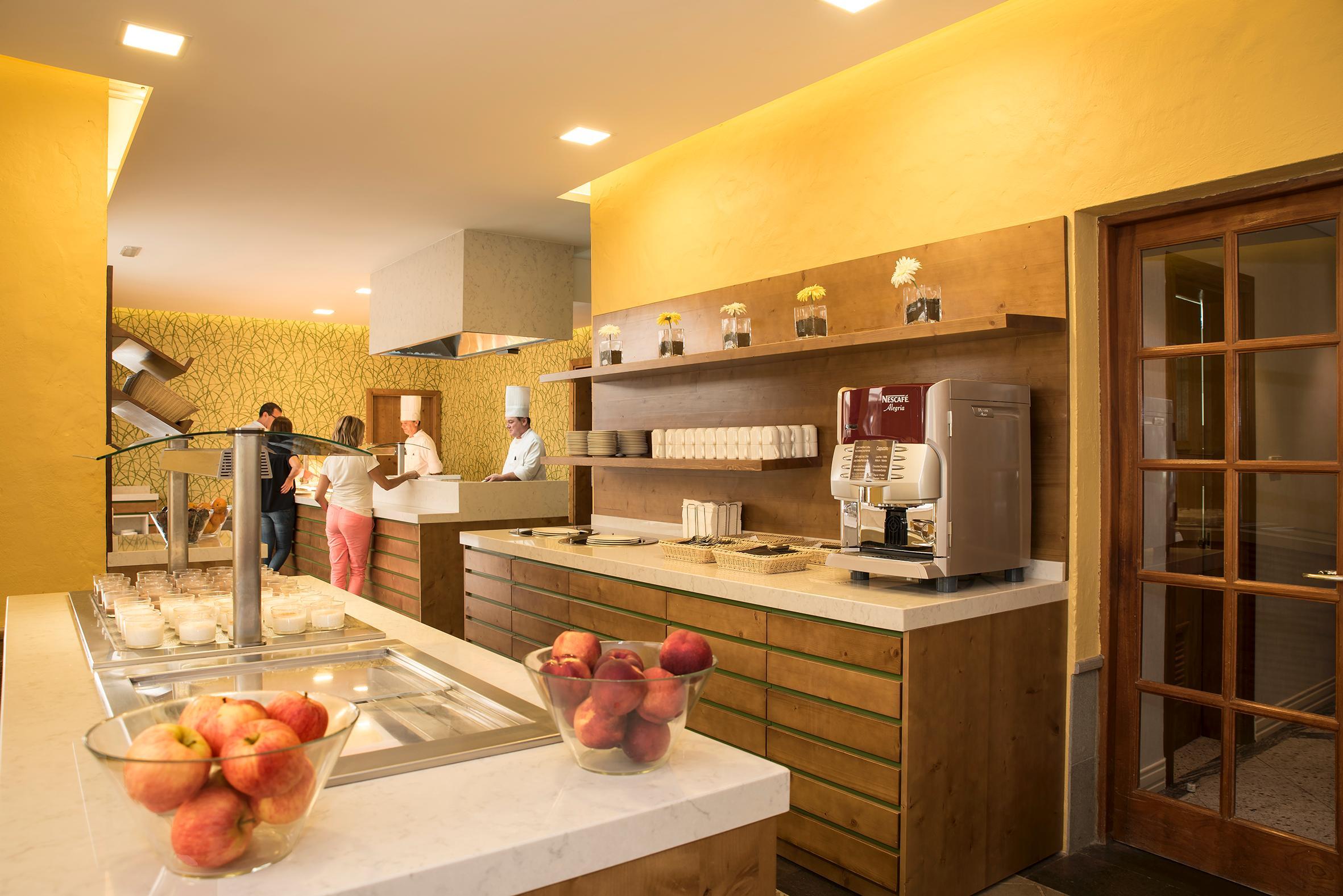 Hotel Palm Oasis 3*